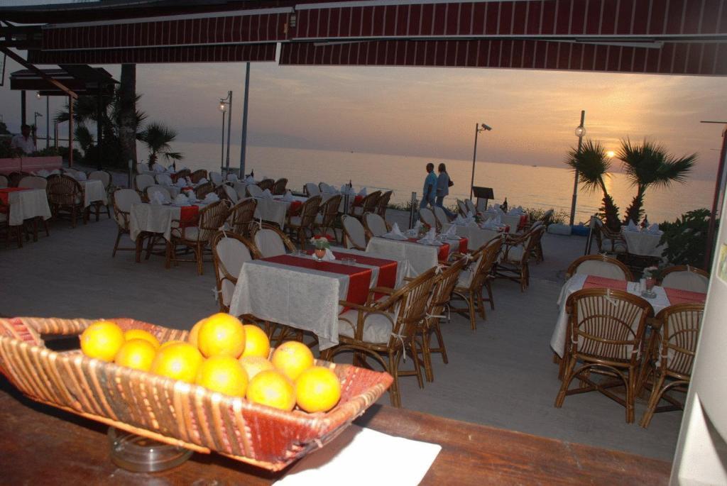 Ekin Hotel Kuşadası Nhà hàng bức ảnh