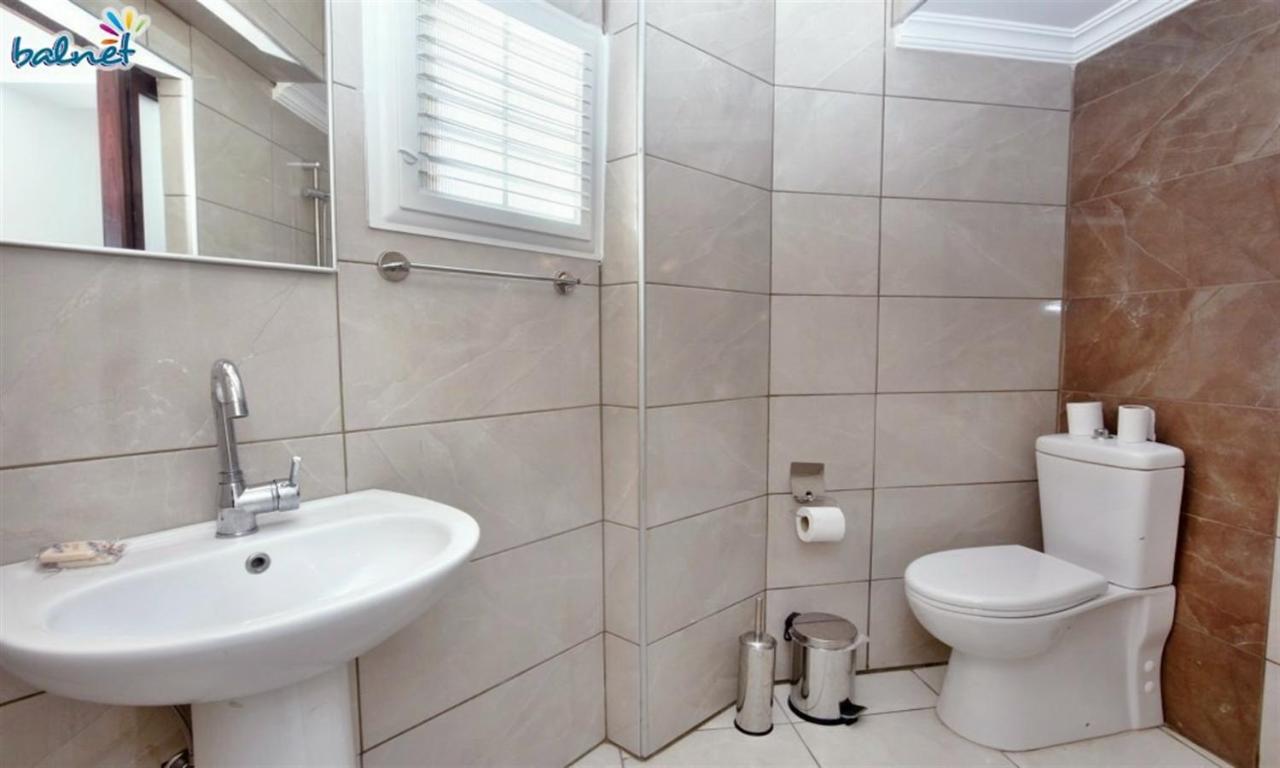 Ekin Hotel Kuşadası Ngoại thất bức ảnh